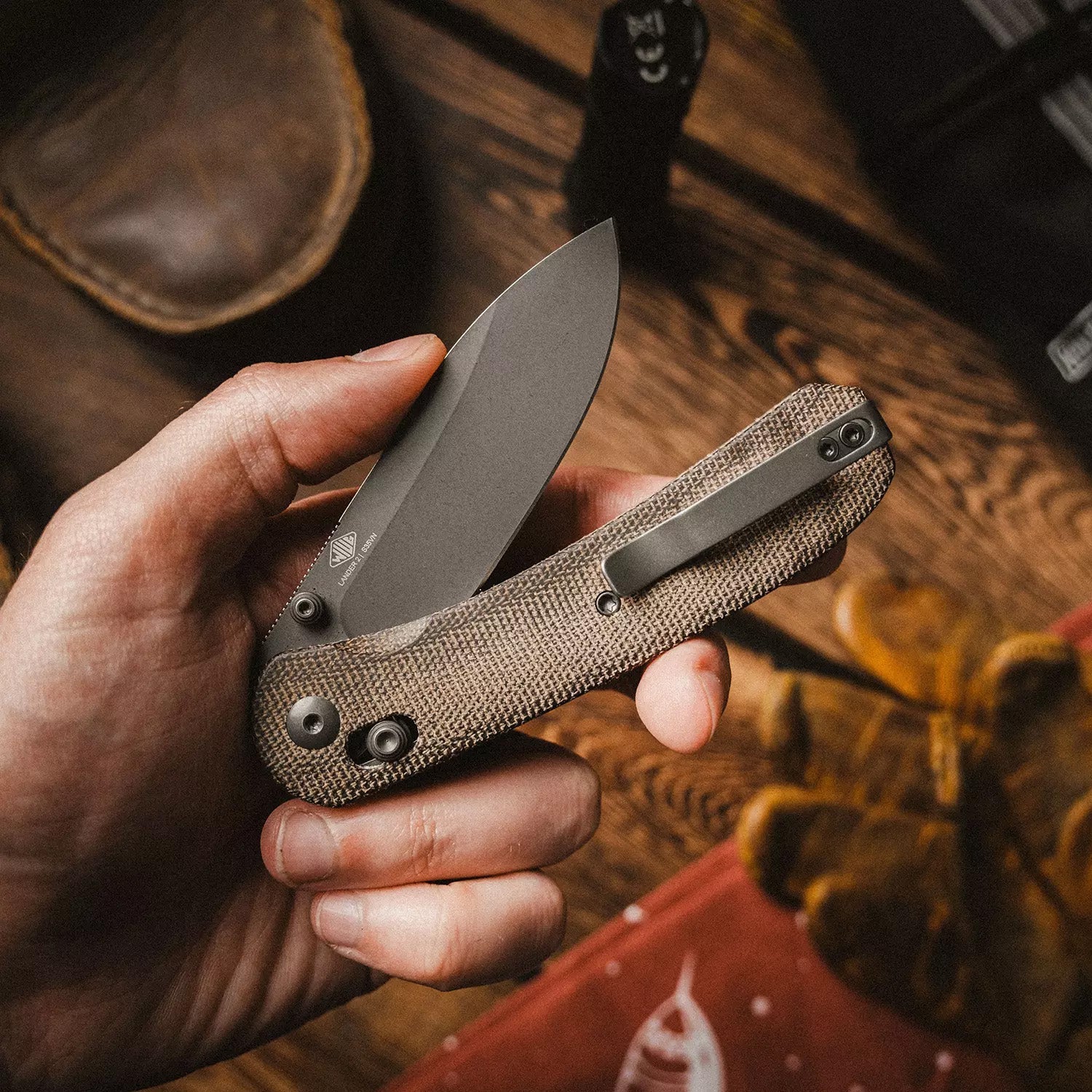 Lander 2 Pocket Knife - Moondust Micarta - Clutch Lock