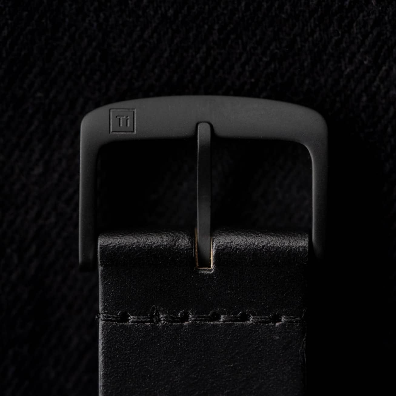 Ti Field Watch / Solar Driven / Black