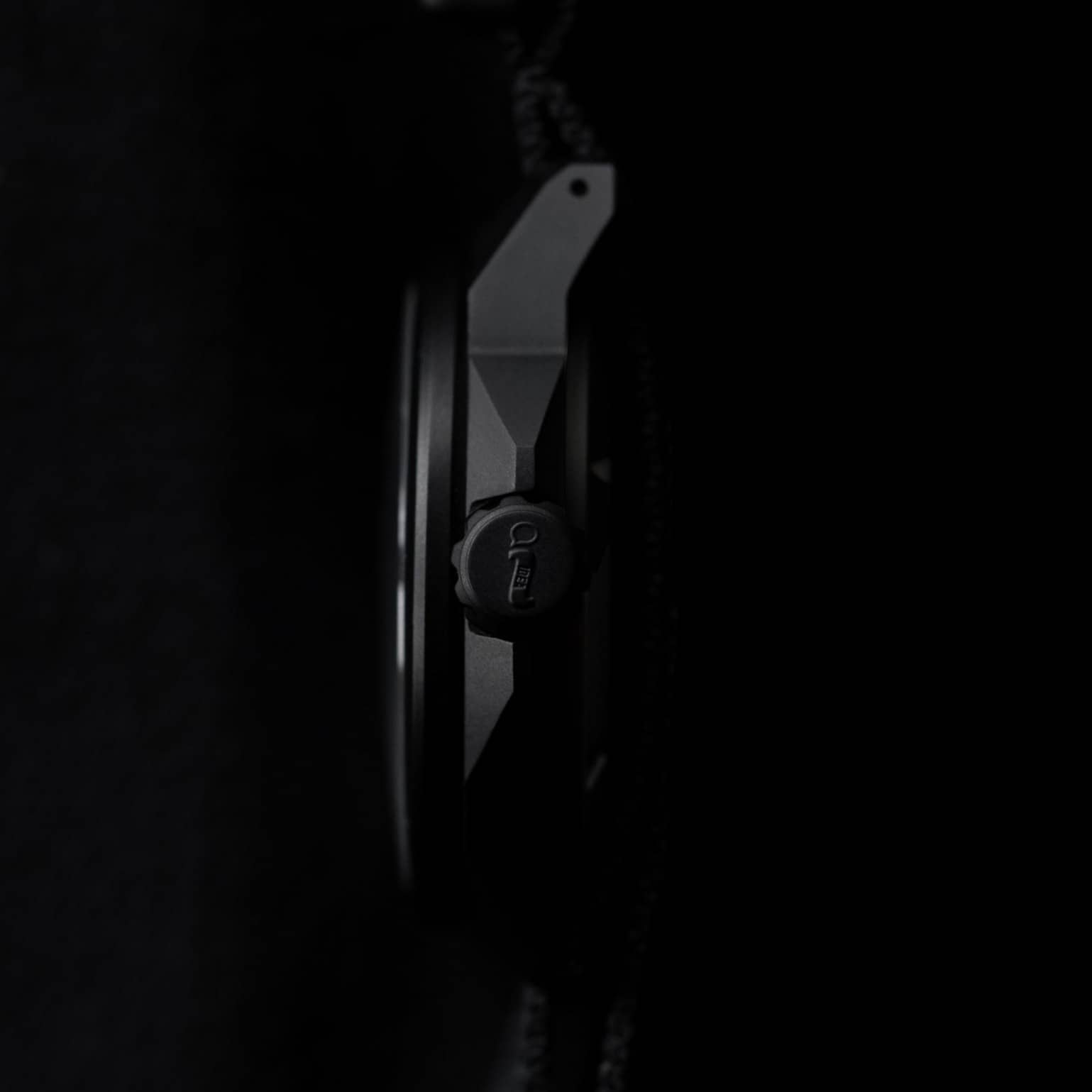 Ti Field Watch / Solar Driven / Black