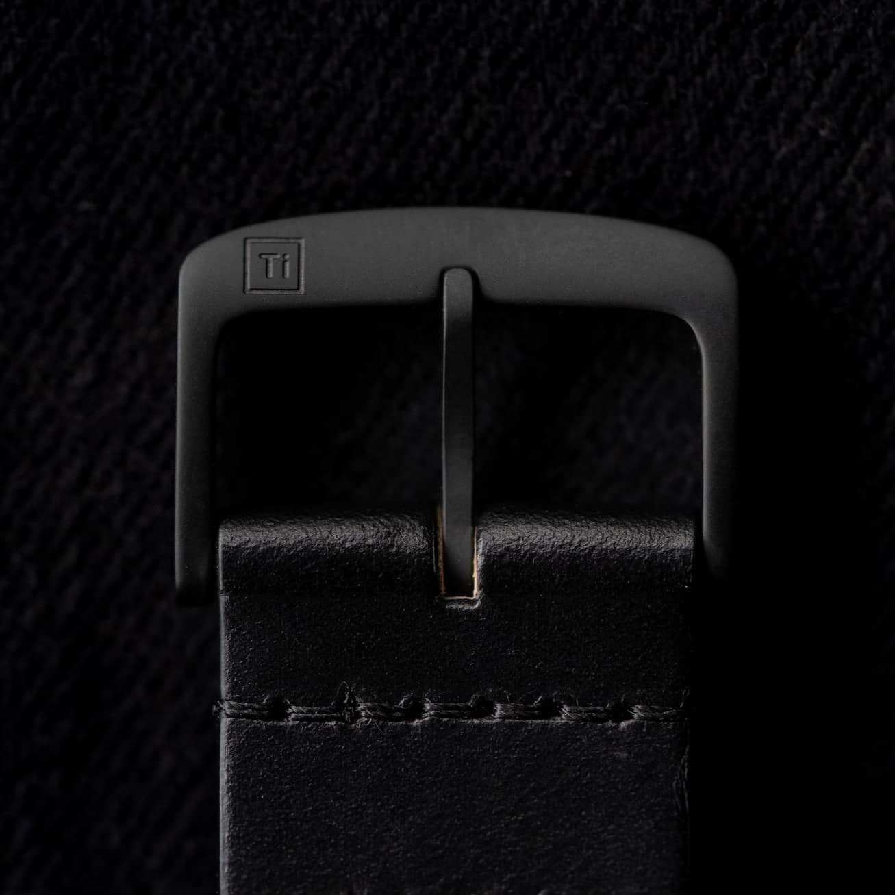 Ti Field Watch / Automatic / Black